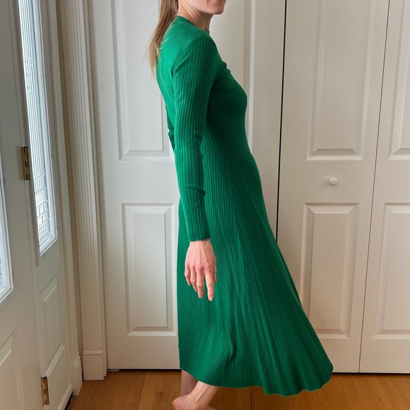 Ever New Emerald Ribbed Midi Dress - Picture 2 of 7